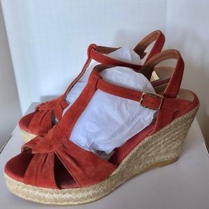 Espadrille wedge sandals - padded insole size 9